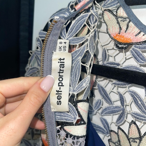 Self-portrait dress, size 4 - Picture 3 of 5